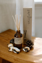Load image into Gallery viewer, get toasted reed diffuser