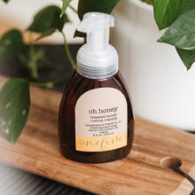 Load image into Gallery viewer, oh honey foaming hand soap