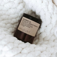 Load image into Gallery viewer, snowed in soy candle
